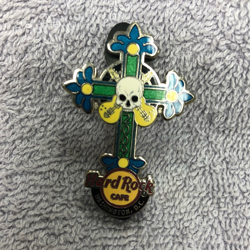 Hard Rock Cafe pin